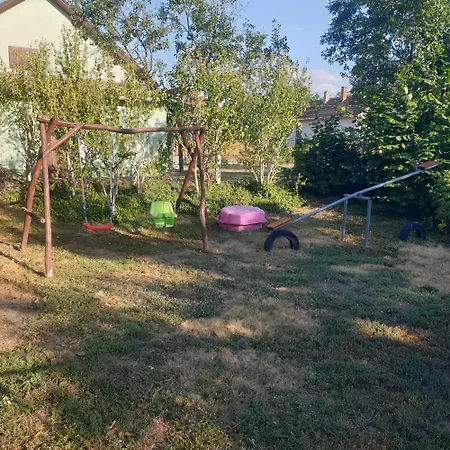 Prázdninový dům Janka Vendeghaz Es *